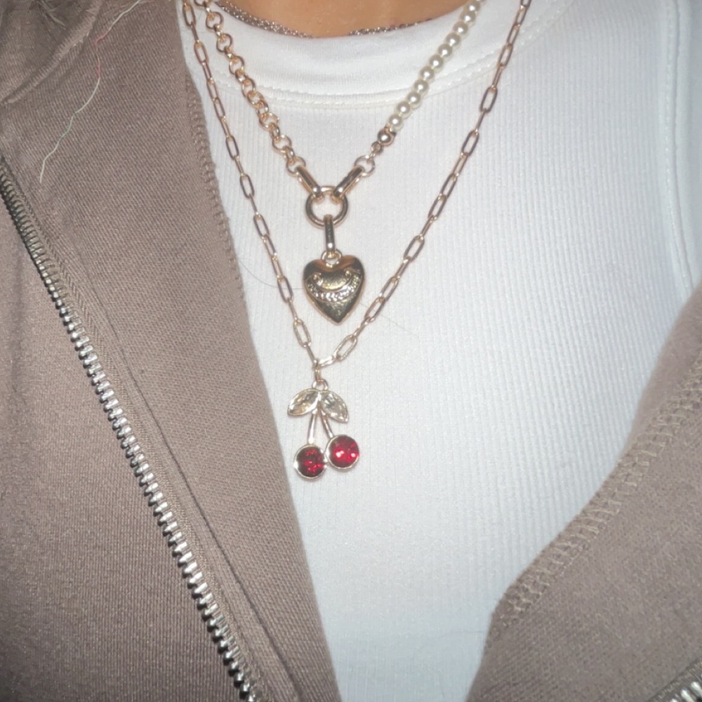 juicy couture heart and cherry necklace